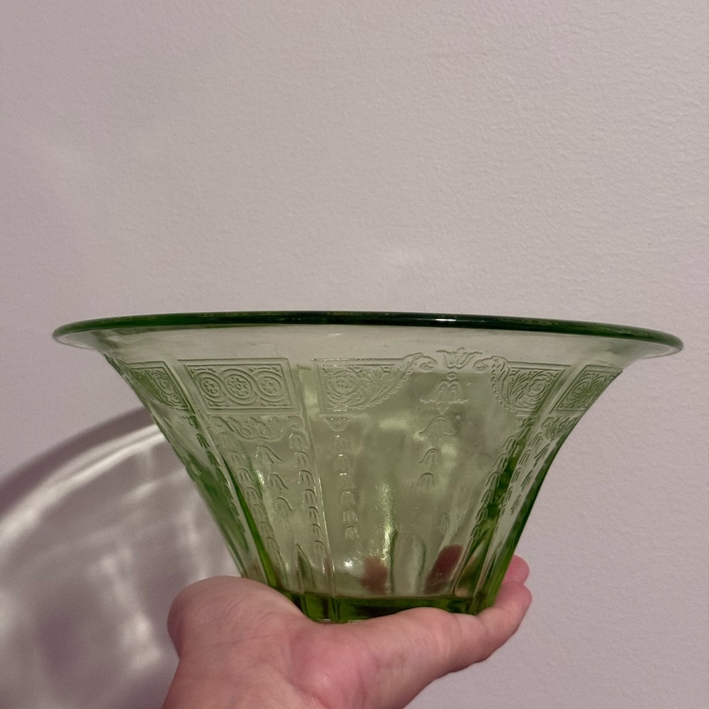Vintage Princess Uranium Depression Glass Bowl
